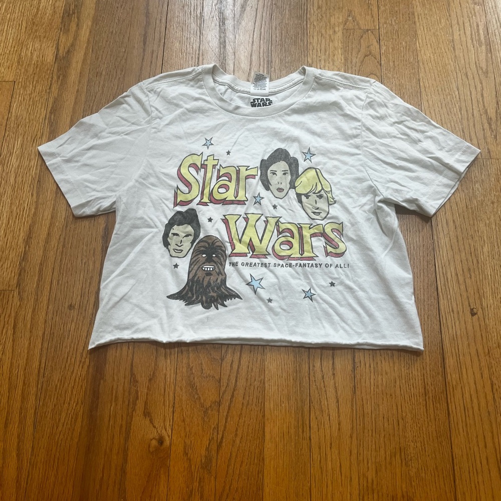Star Wars woman's cropped cream Tee with Star Wars Print